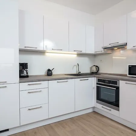 Two Bedroom Apt With Parking And Terrace 2 شقة سبليت